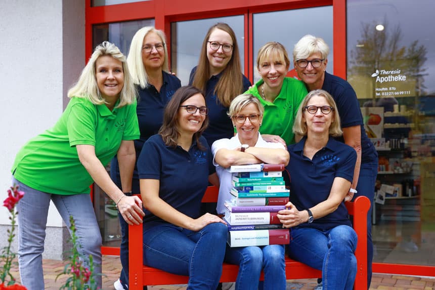 Das Team der Theresia Apotheke in Geltow